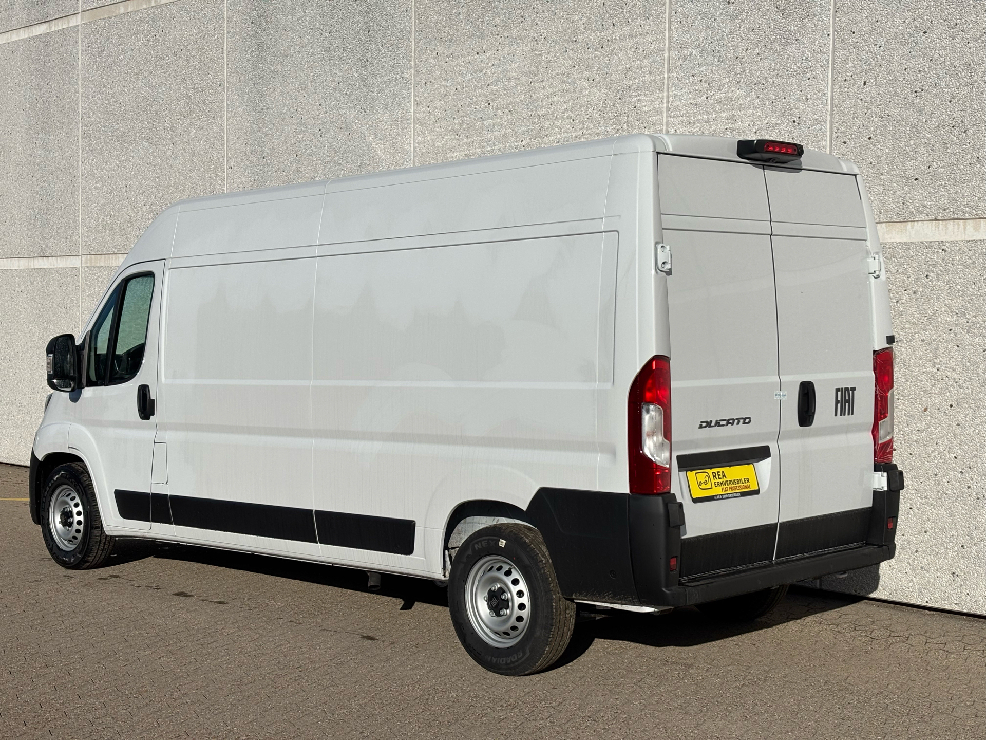 Hvid Fiat Ducato fra 2026
