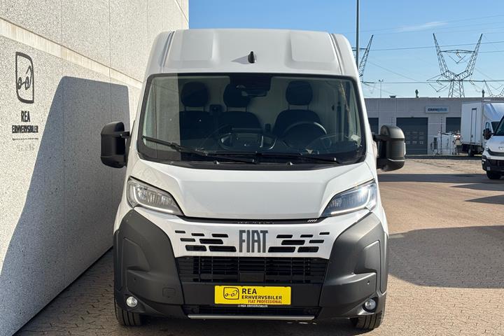 Hvid Fiat Ducato fra 2026