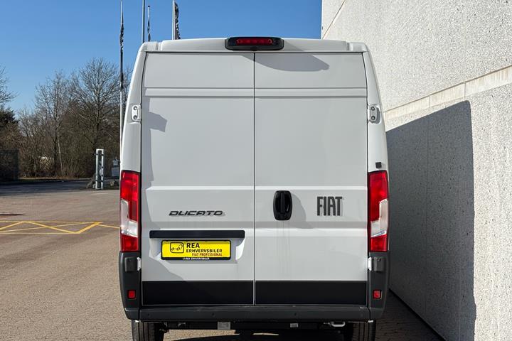 Hvid Fiat Ducato fra 2026