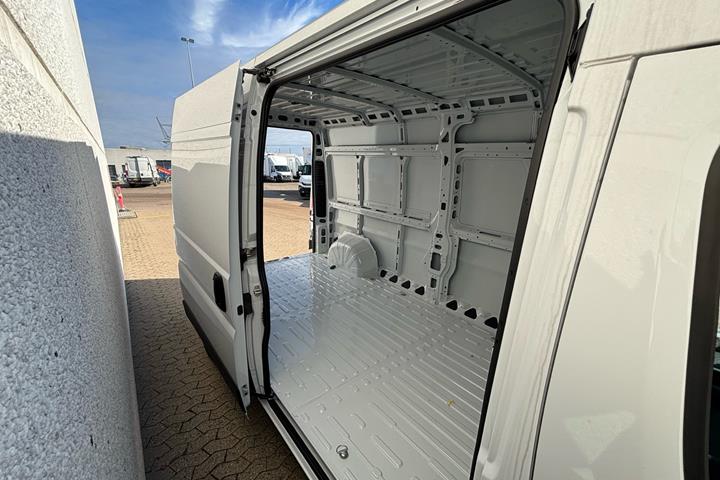 Hvid Fiat Ducato fra 2026
