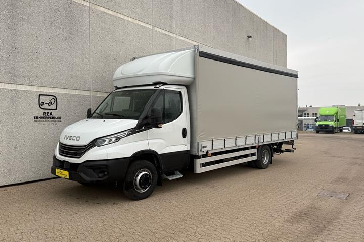 Hvid Iveco Daily fra 2026 set udefra