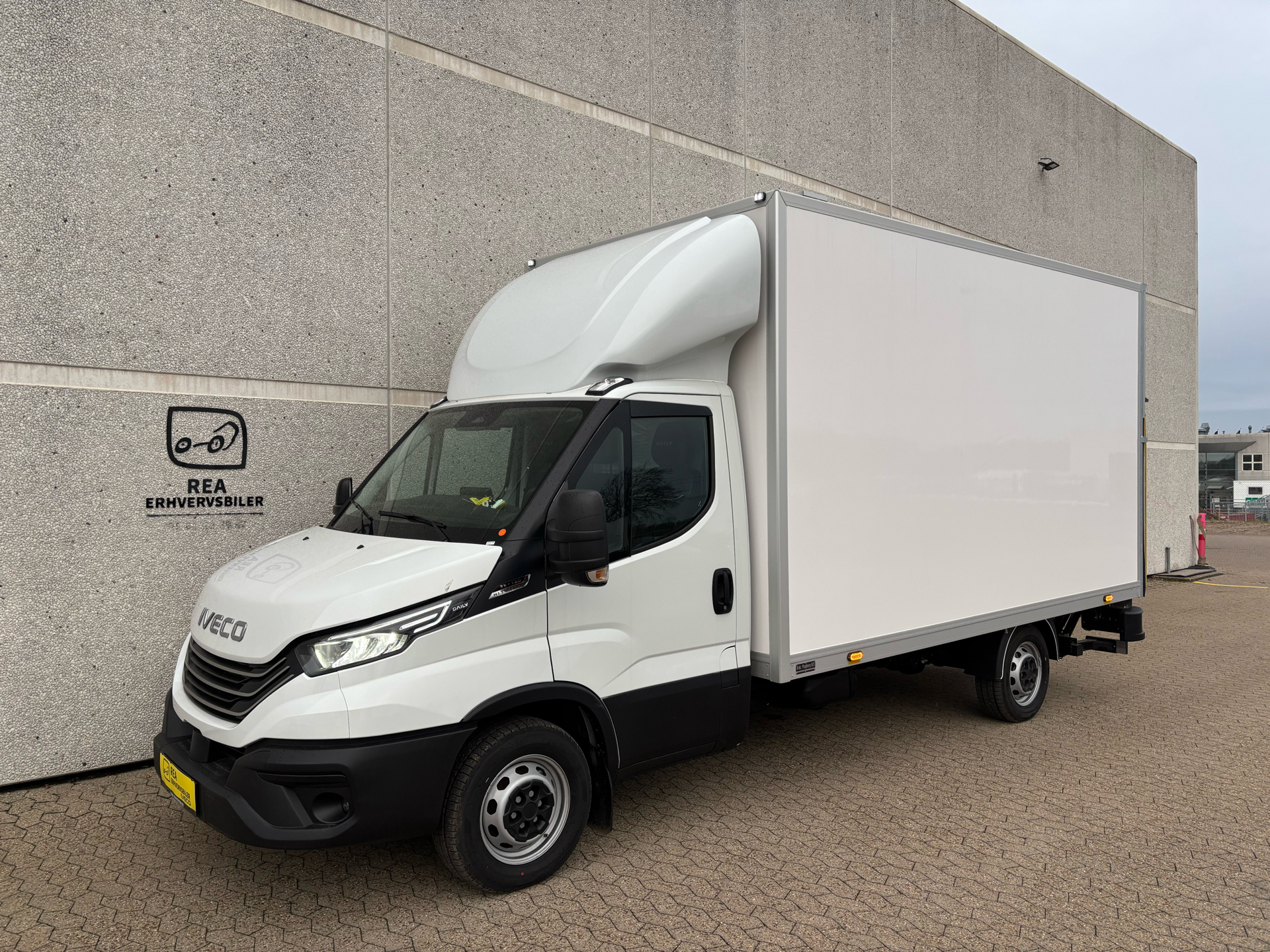 Iveco Daily 3,0 35S18 4100mm D 180HK Ladv./Chas. 8g Aut.
