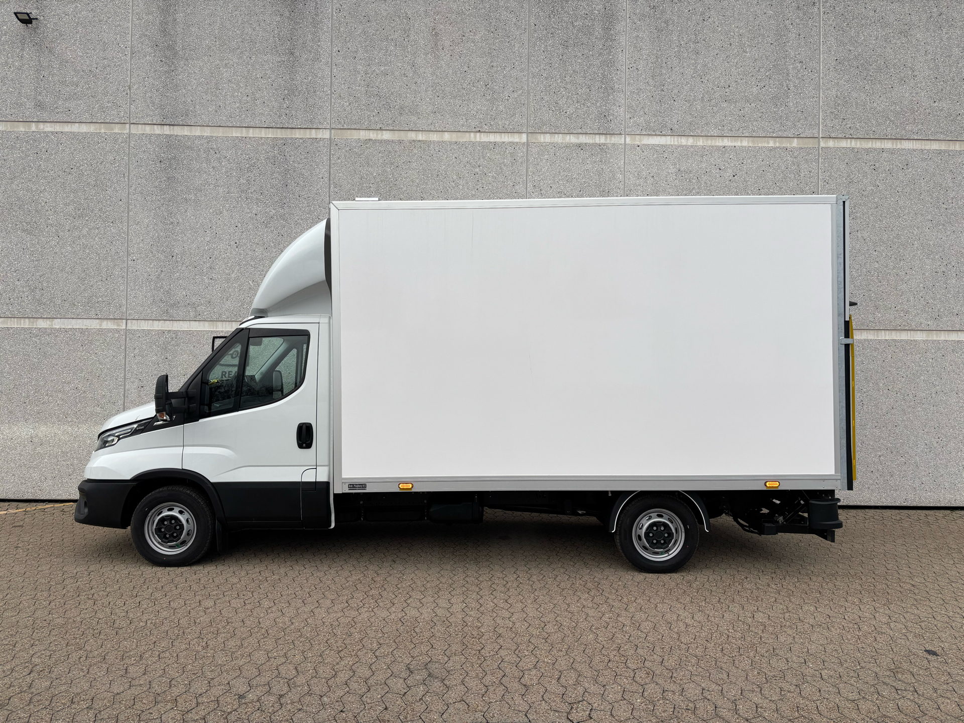 Iveco Daily 3,0 35S18 4100mm D 180HK Ladv./Chas. 8g Aut.