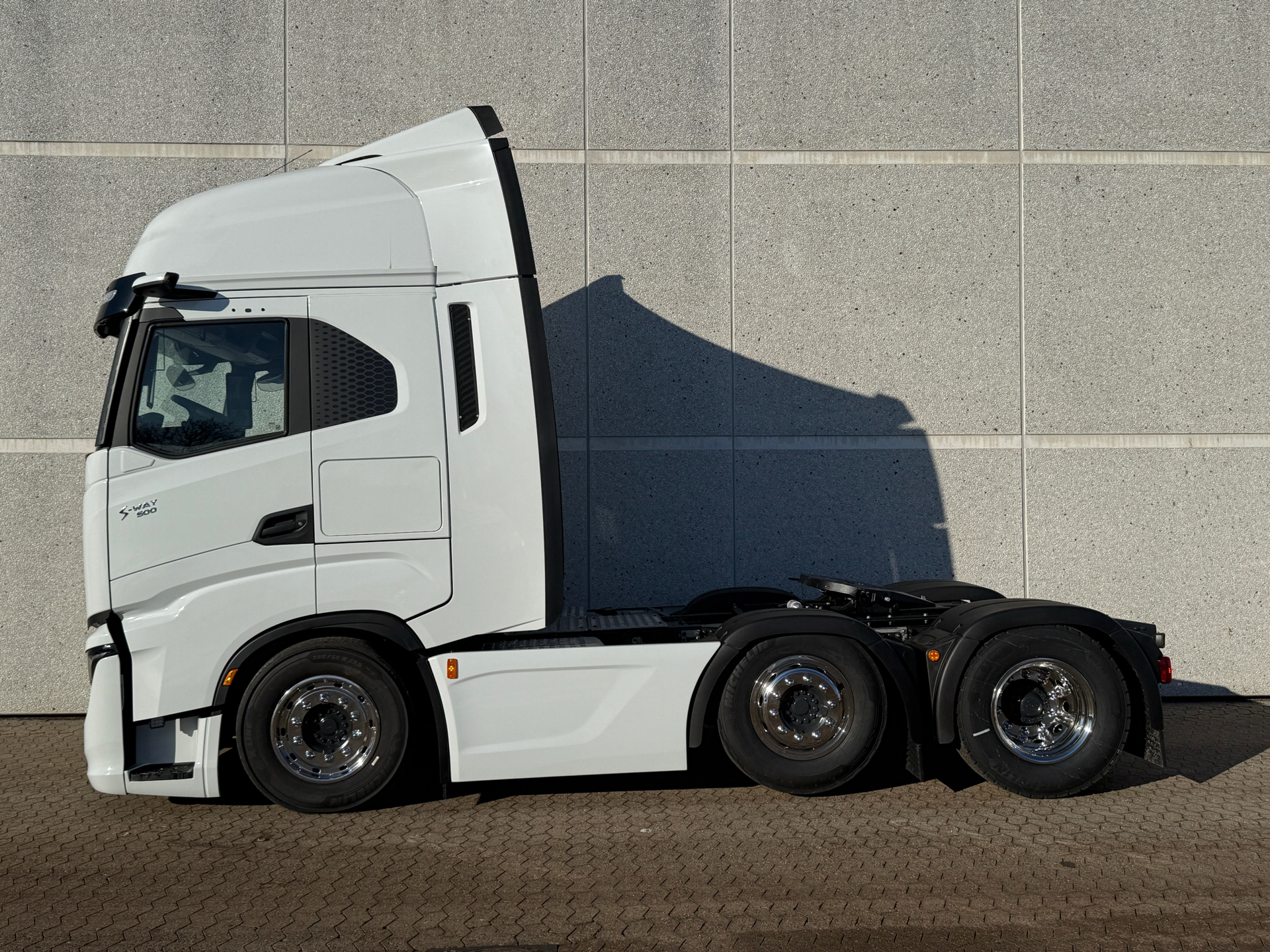 Iveco S-Way D AS440S49-E6e Twinsteer 490HK 12g Aut.