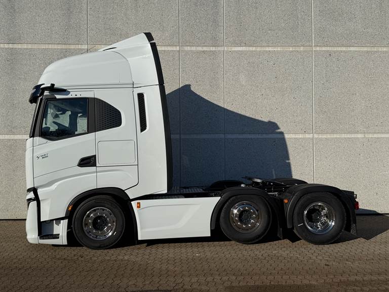 Iveco S-Way D AS440S49-E6e Twinsteer 490HK 12g Aut.