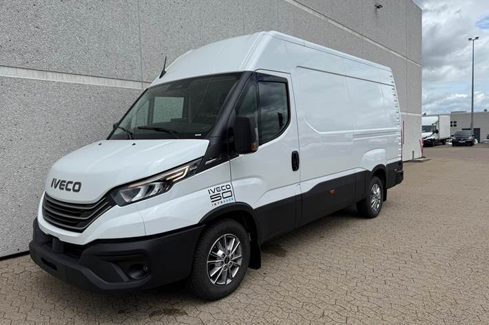 Hvid Iveco Daily fra 2025
