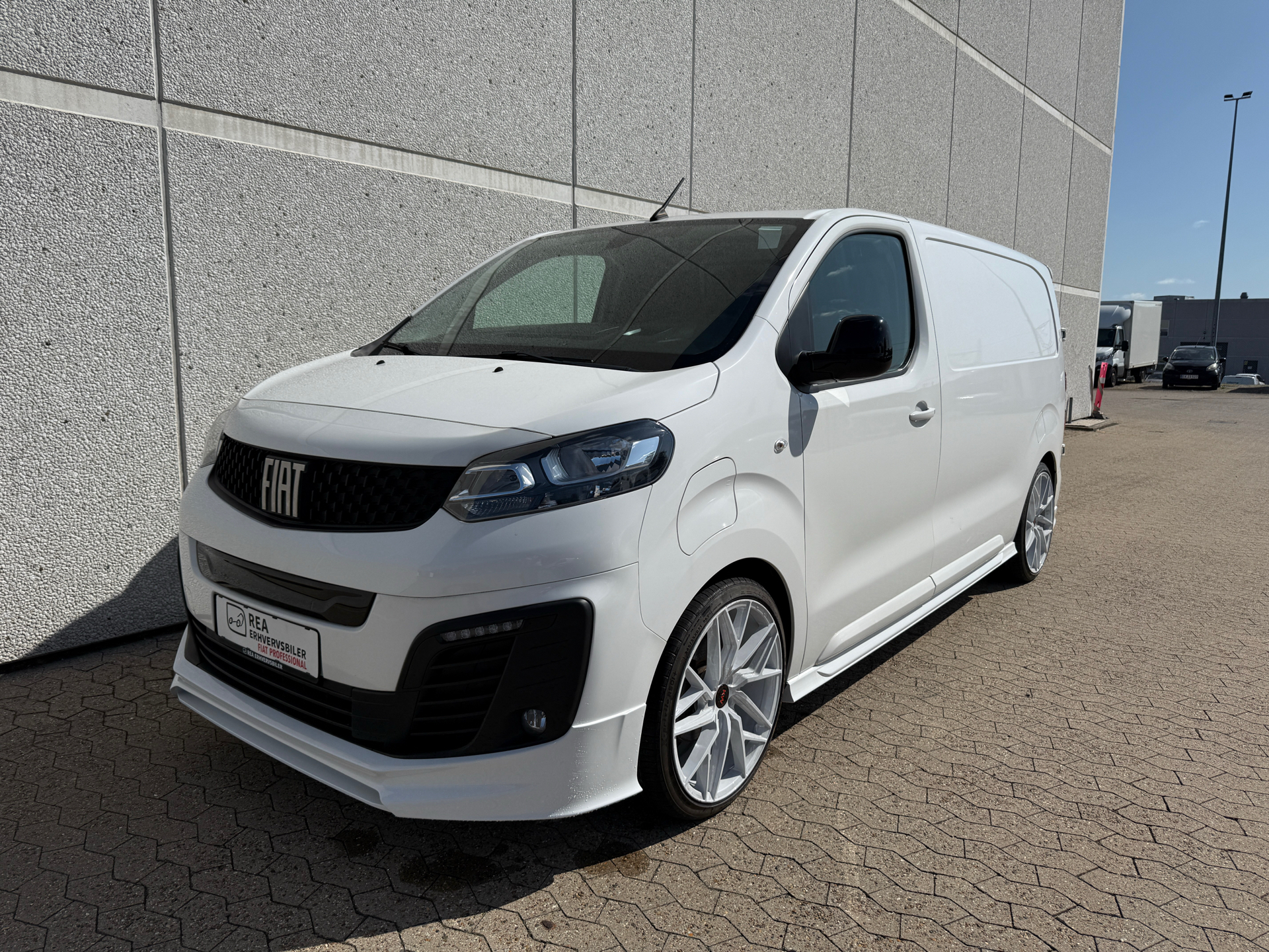 Fiat E-Scudo L2H1 EL Lounge 136HK Van Aut.