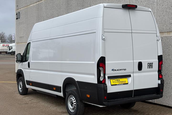Hvid Fiat E-Ducato fra 2026