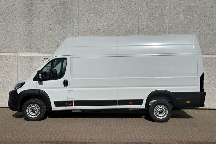 Hvid Fiat E-Ducato fra 2026