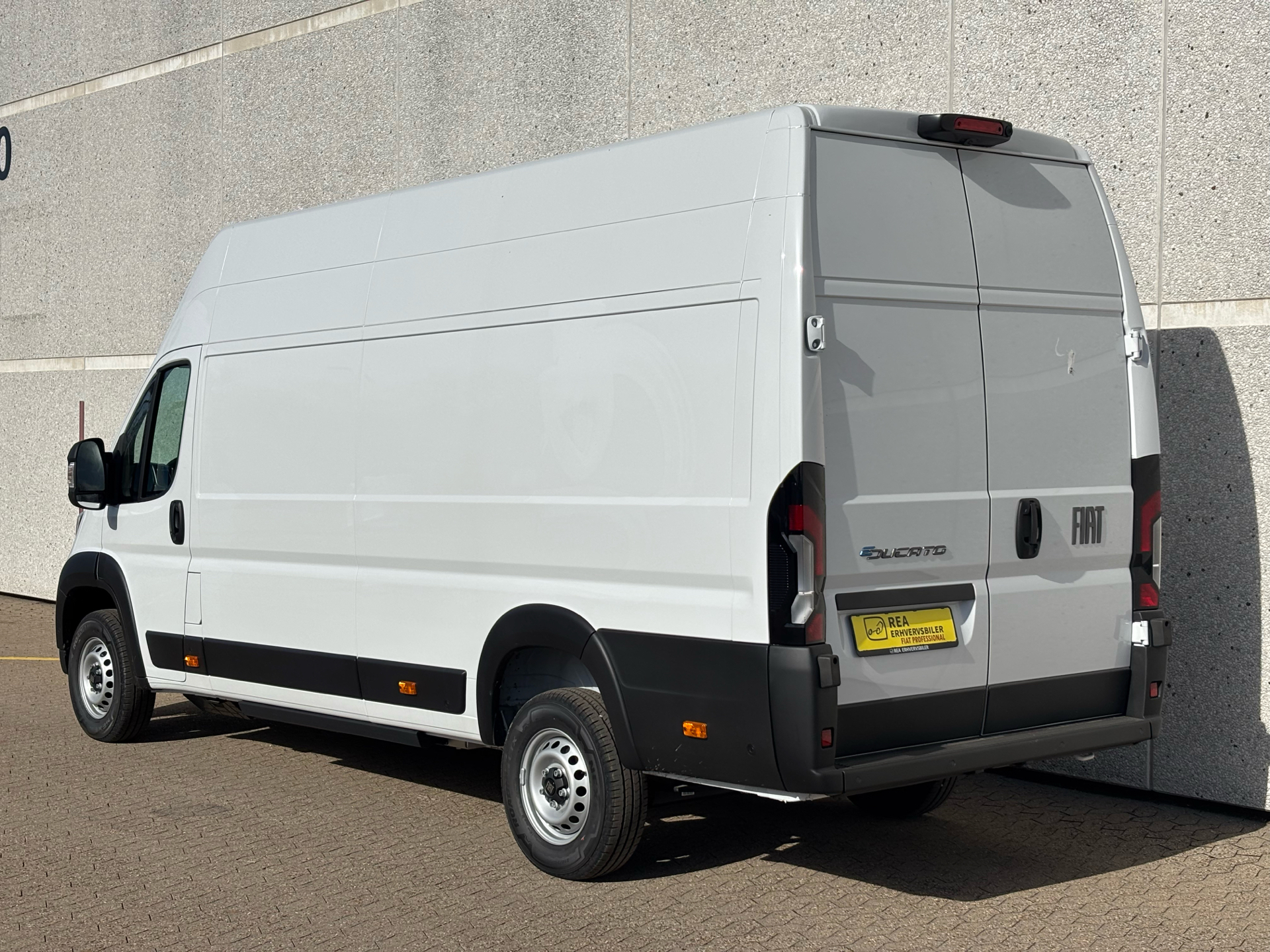 Hvid Fiat E-Ducato fra 2026
