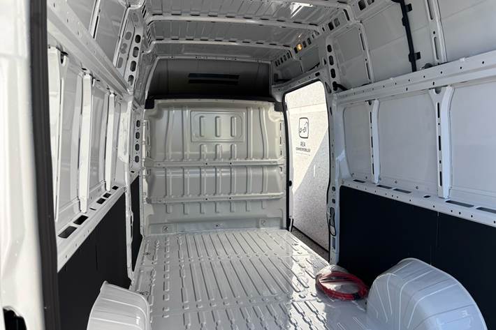 Hvid Fiat E-Ducato fra 2026