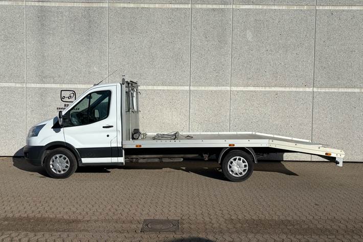 Hvid Ford Transit fra 2019