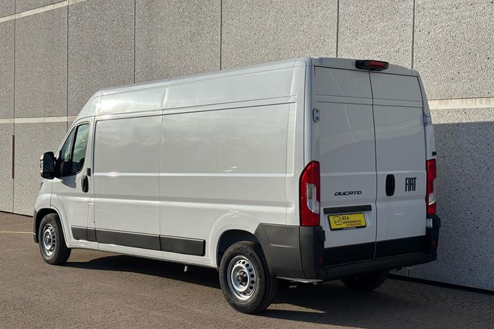 Hvid Fiat Ducato fra 2026
