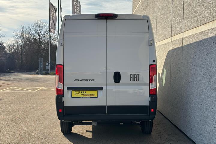 Hvid Fiat Ducato fra 2026