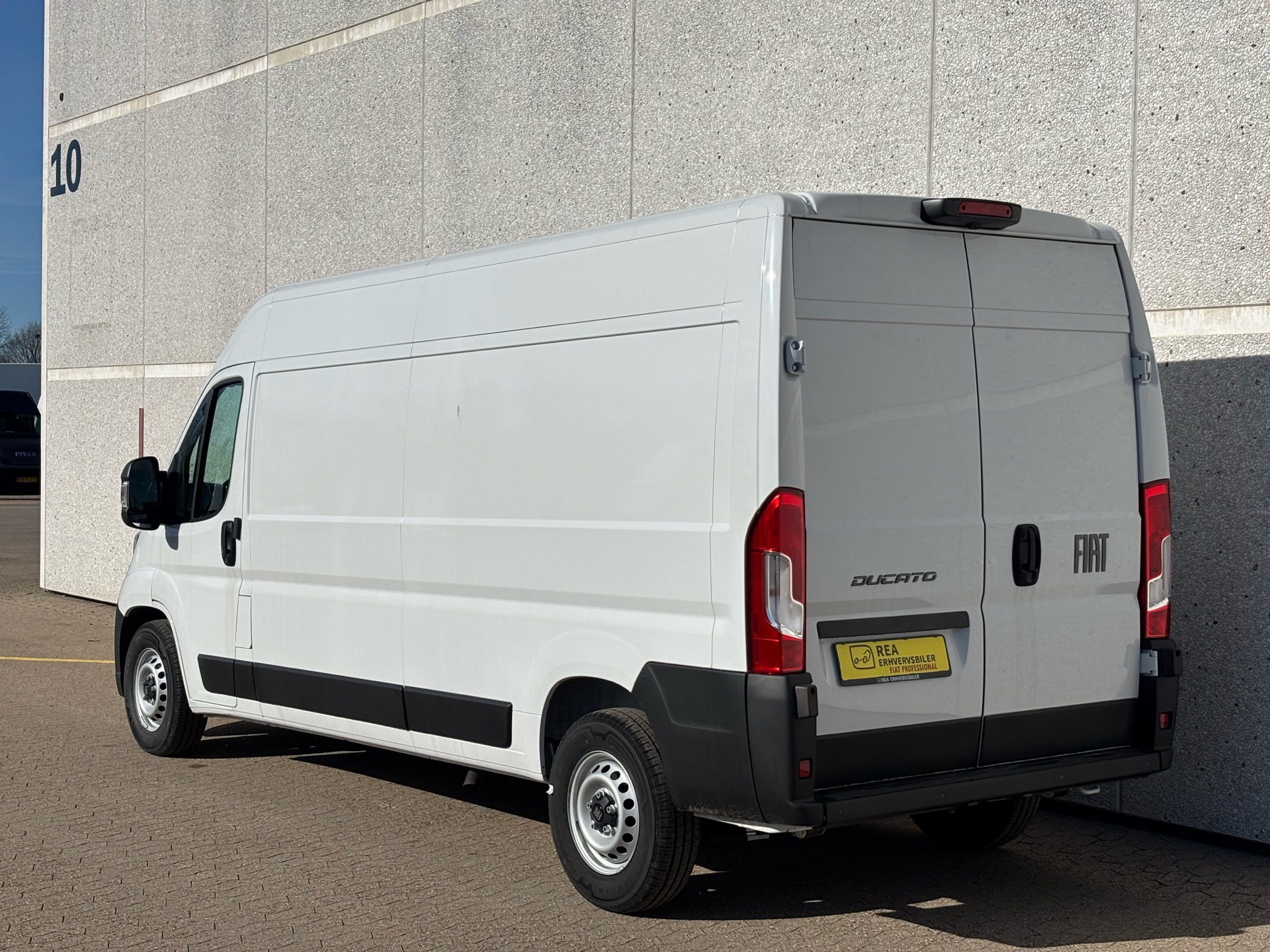 Hvid Fiat Ducato fra 2026