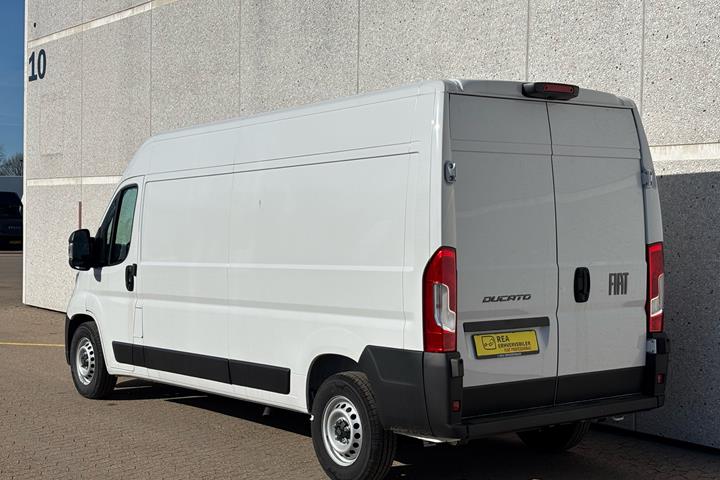 Hvid Fiat Ducato fra 2026