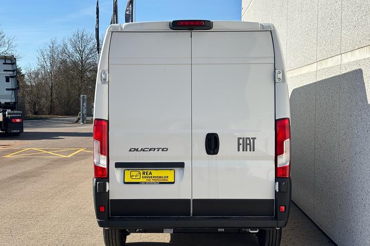 Hvid Fiat Ducato fra 2026