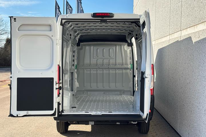 Hvid Fiat Ducato fra 2026