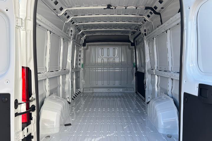 Hvid Fiat Ducato fra 2026