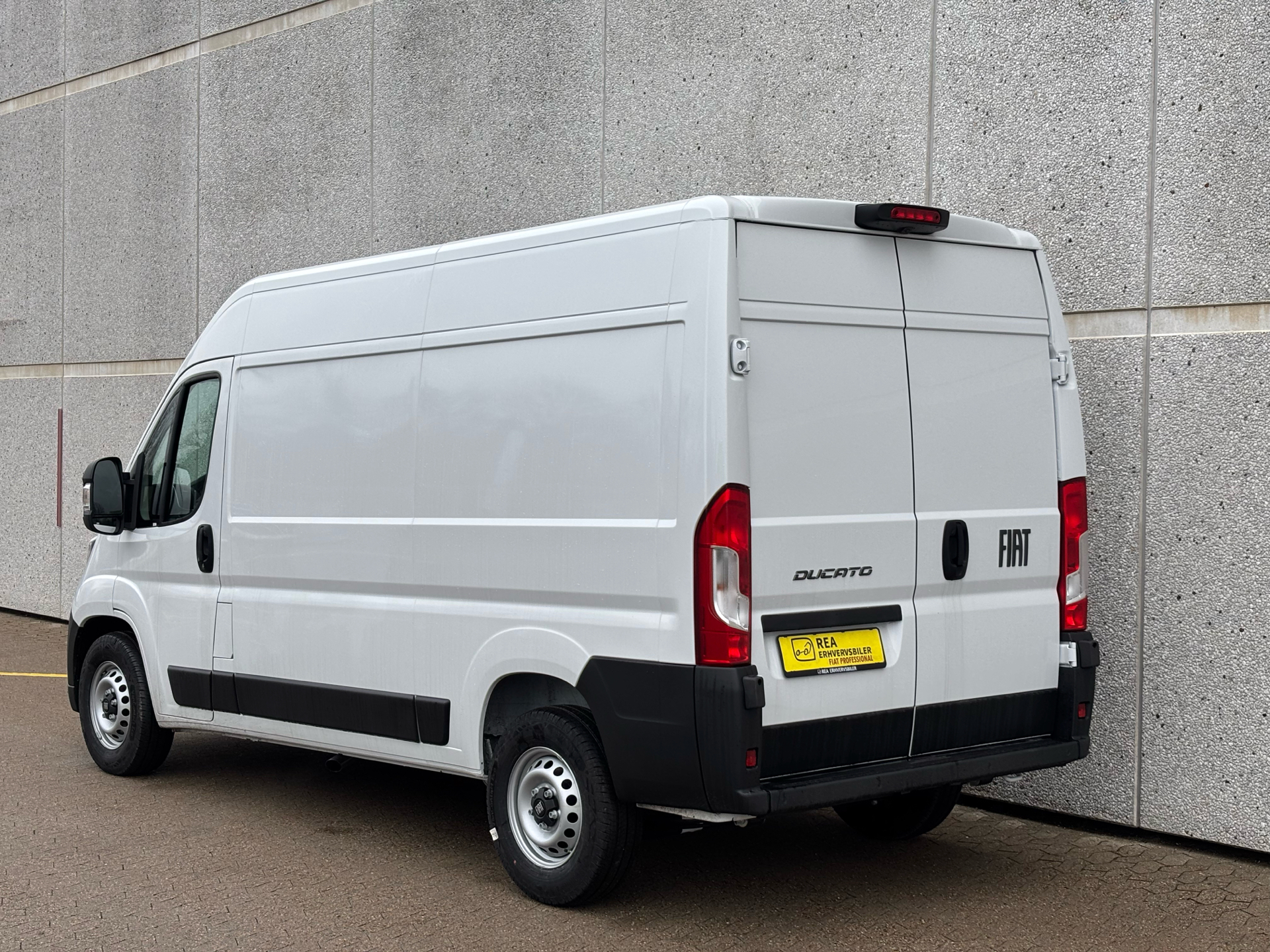 Hvid Fiat Ducato fra 2026