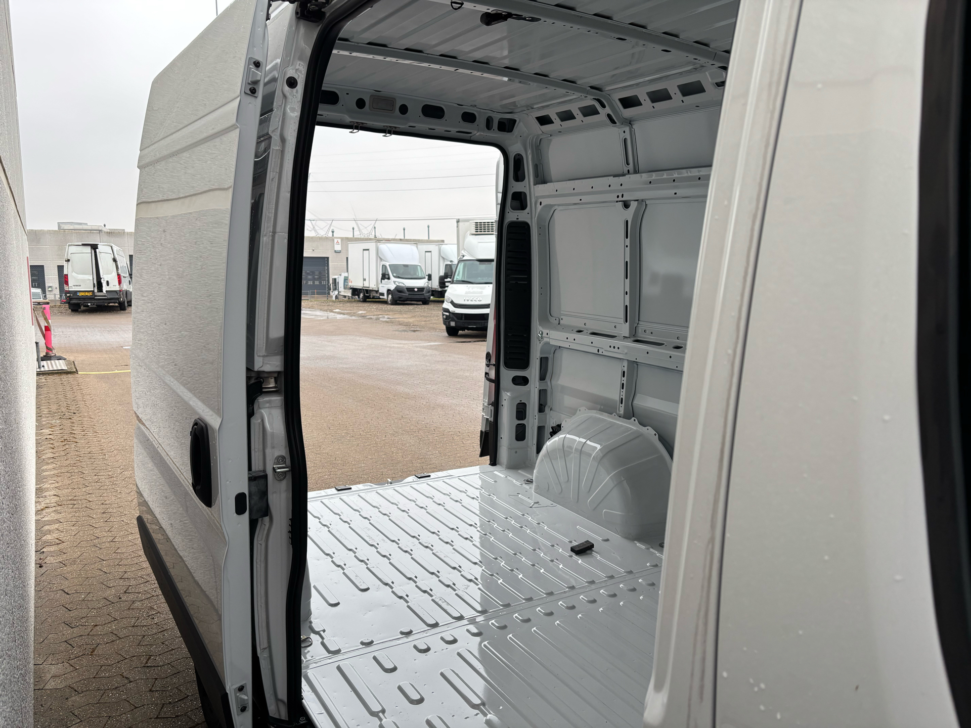Hvid Fiat Ducato fra 2026
