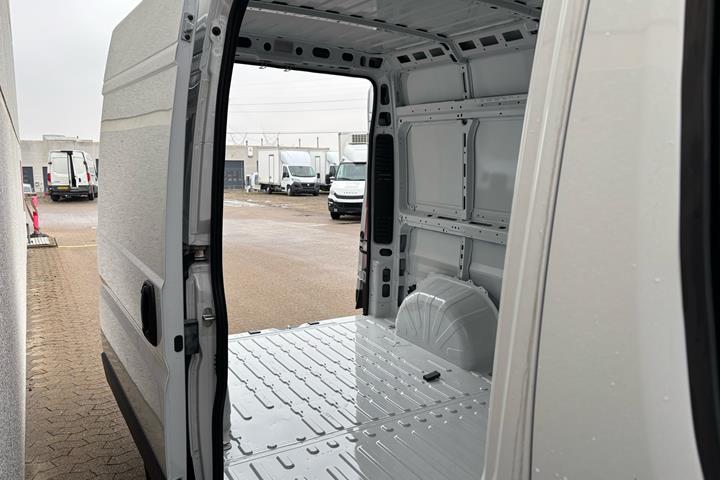 Hvid Fiat Ducato fra 2026