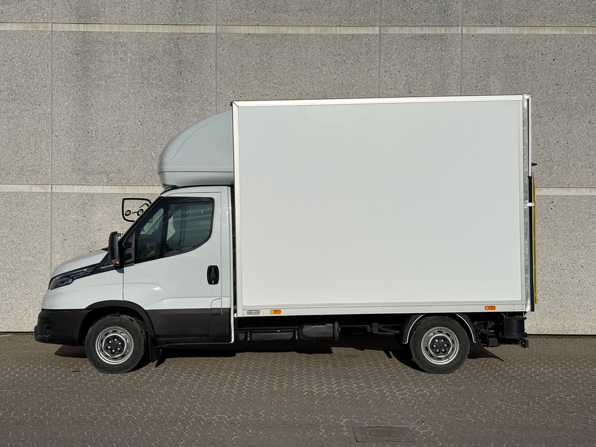 Iveco Daily 3,0 35S18 3750mm D 180HK Ladv./Chas. 8g Aut.