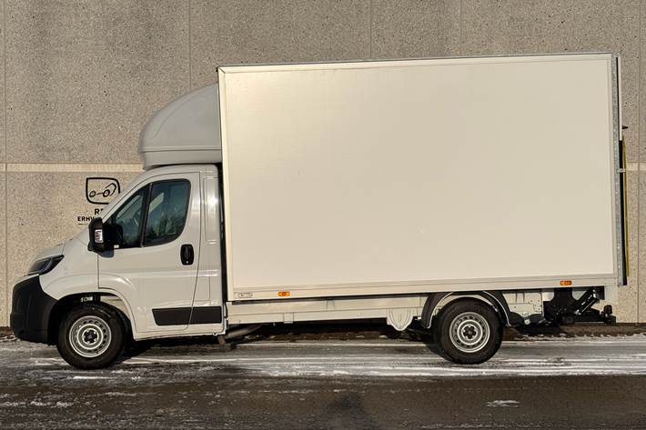 Hvid Fiat Ducato fra 2025