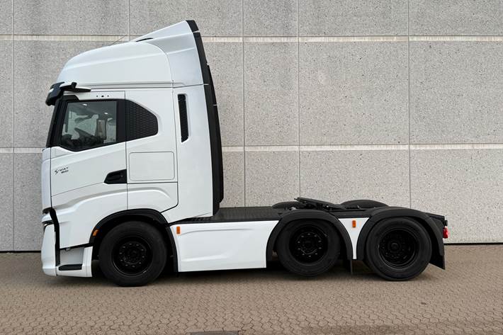 Hvid Iveco S-Way fra 2025