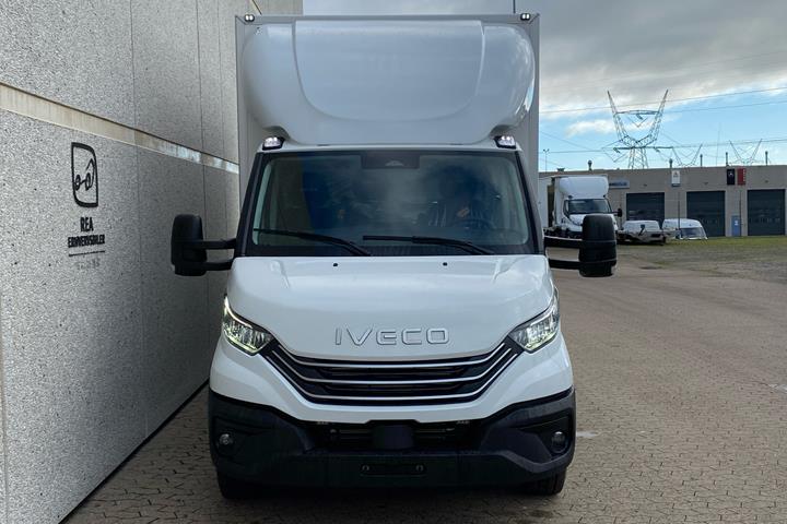 Hvid Iveco Daily fra 2026