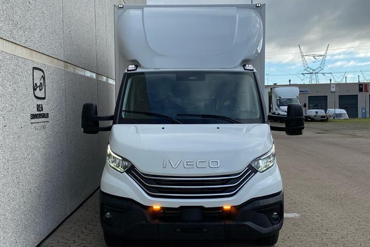Hvid Iveco Daily fra 2026