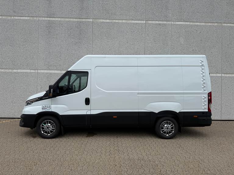 Iveco Daily 3,0 35S18 12m3 D 180HK Van 8g Aut.