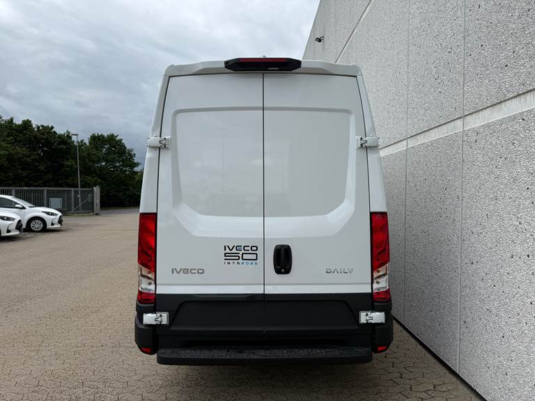 Iveco Daily 3,0 35S18 12m3 D 180HK Van 8g Aut.