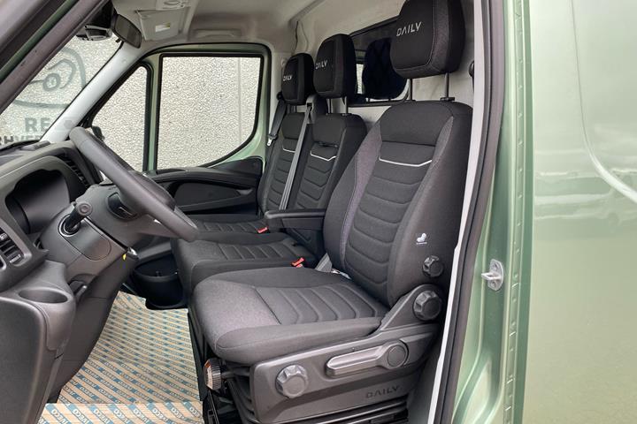 Grøn Iveco Daily fra 2025