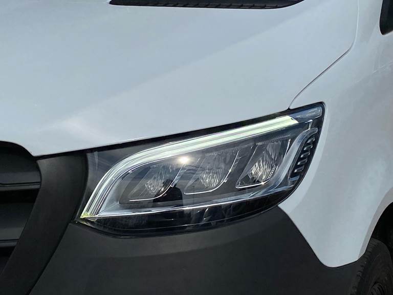 Mercedes Sprinter 2,0 215 CDI A2 H2 150HK Van 9g Aut.