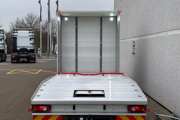 Hvid Iveco Daily fra 2026
