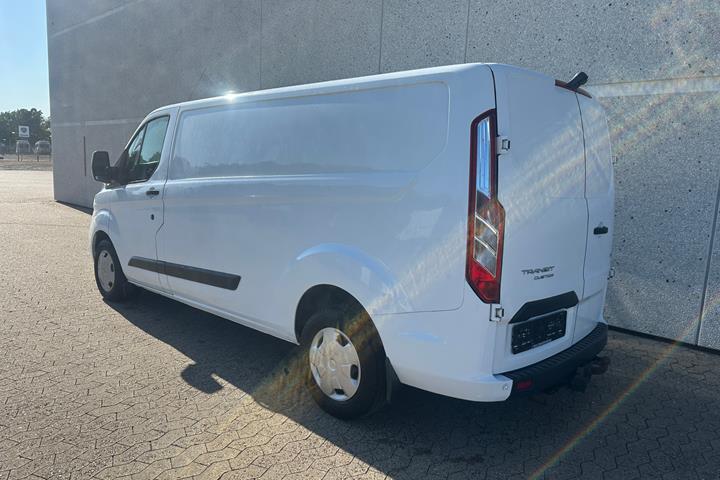 Hvid Ford Transit Custom fra 2018