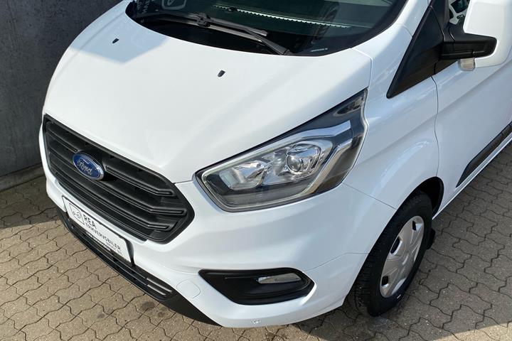 Hvid Ford Transit Custom fra 2018