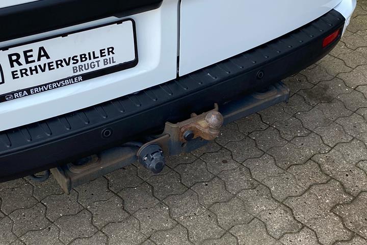 Hvid Ford Transit Custom fra 2018