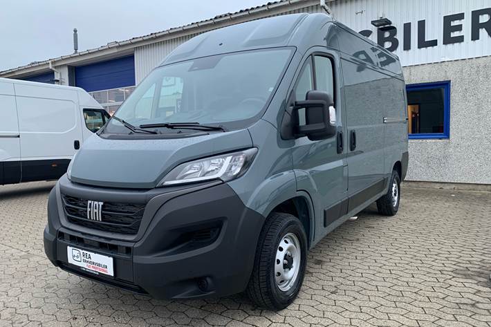 Sort Fiat Ducato fra 2023 set udefra
