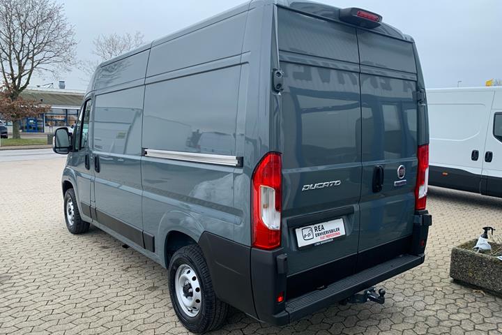 Sort Fiat Ducato fra 2023