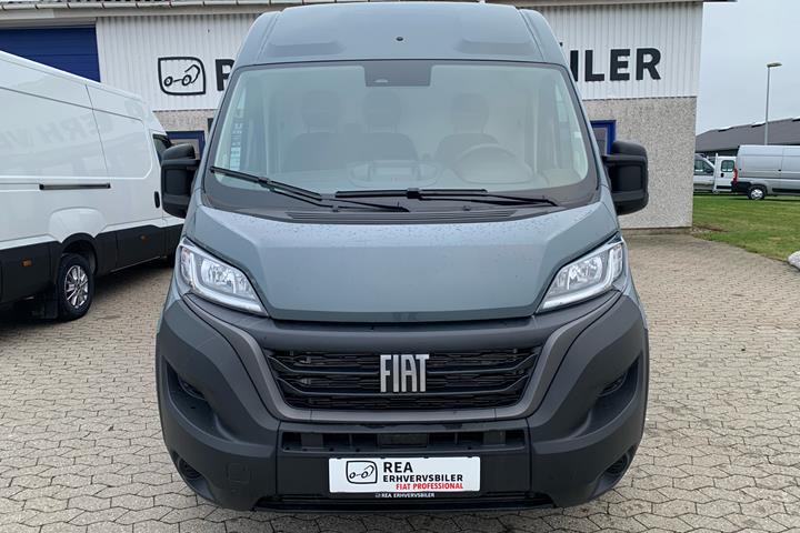 Sort Fiat Ducato fra 2023