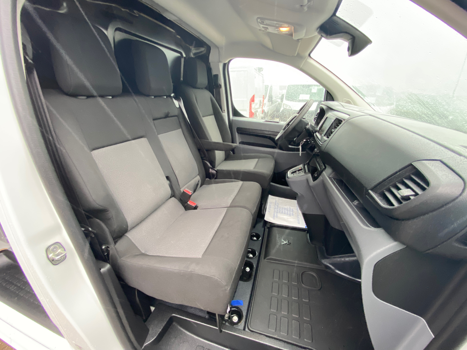 Hvid Fiat E-Scudo fra 2022