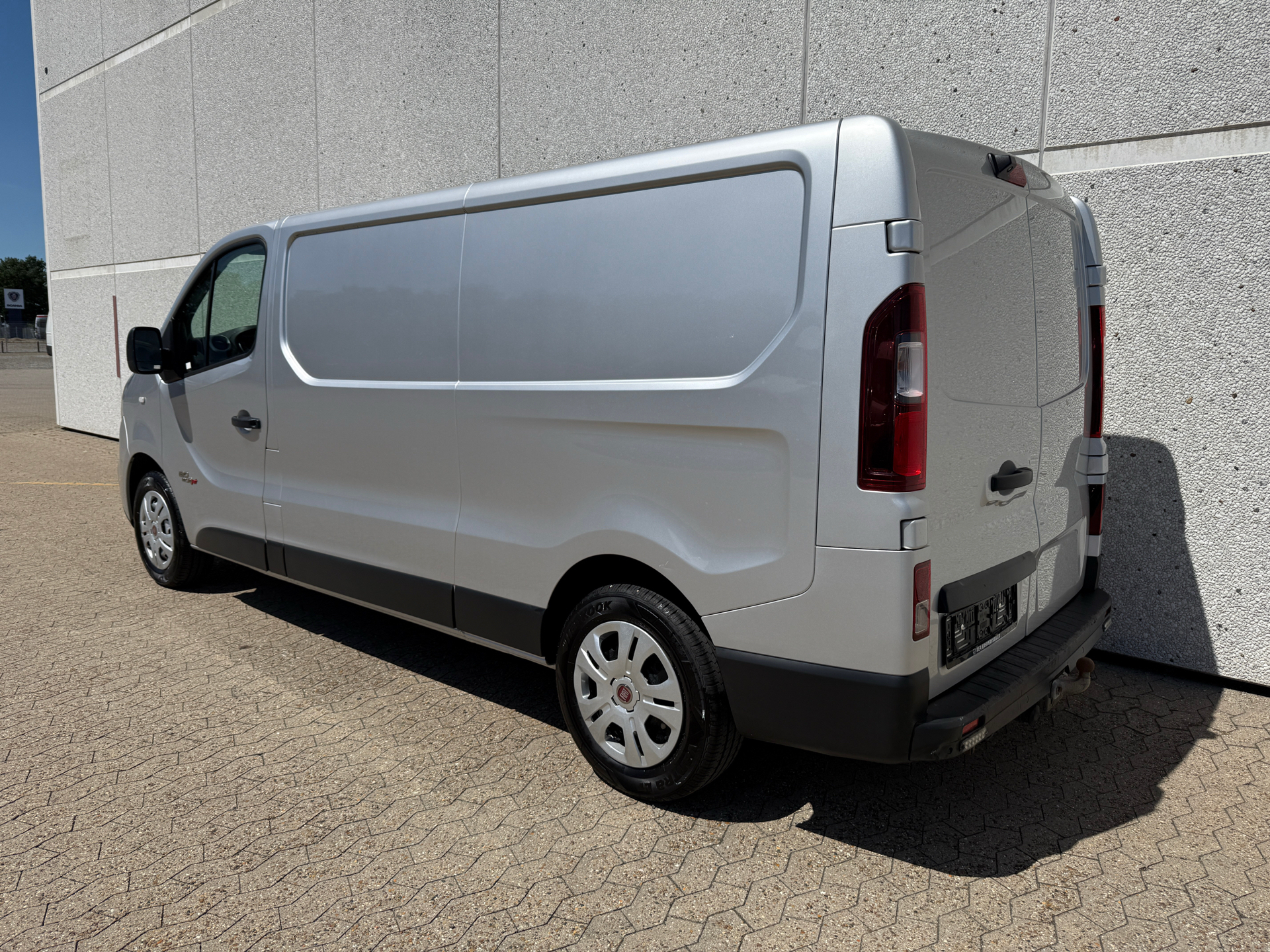 Sølv Fiat Talento fra 2017