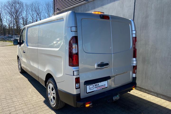 Sølv Fiat Talento fra 2017