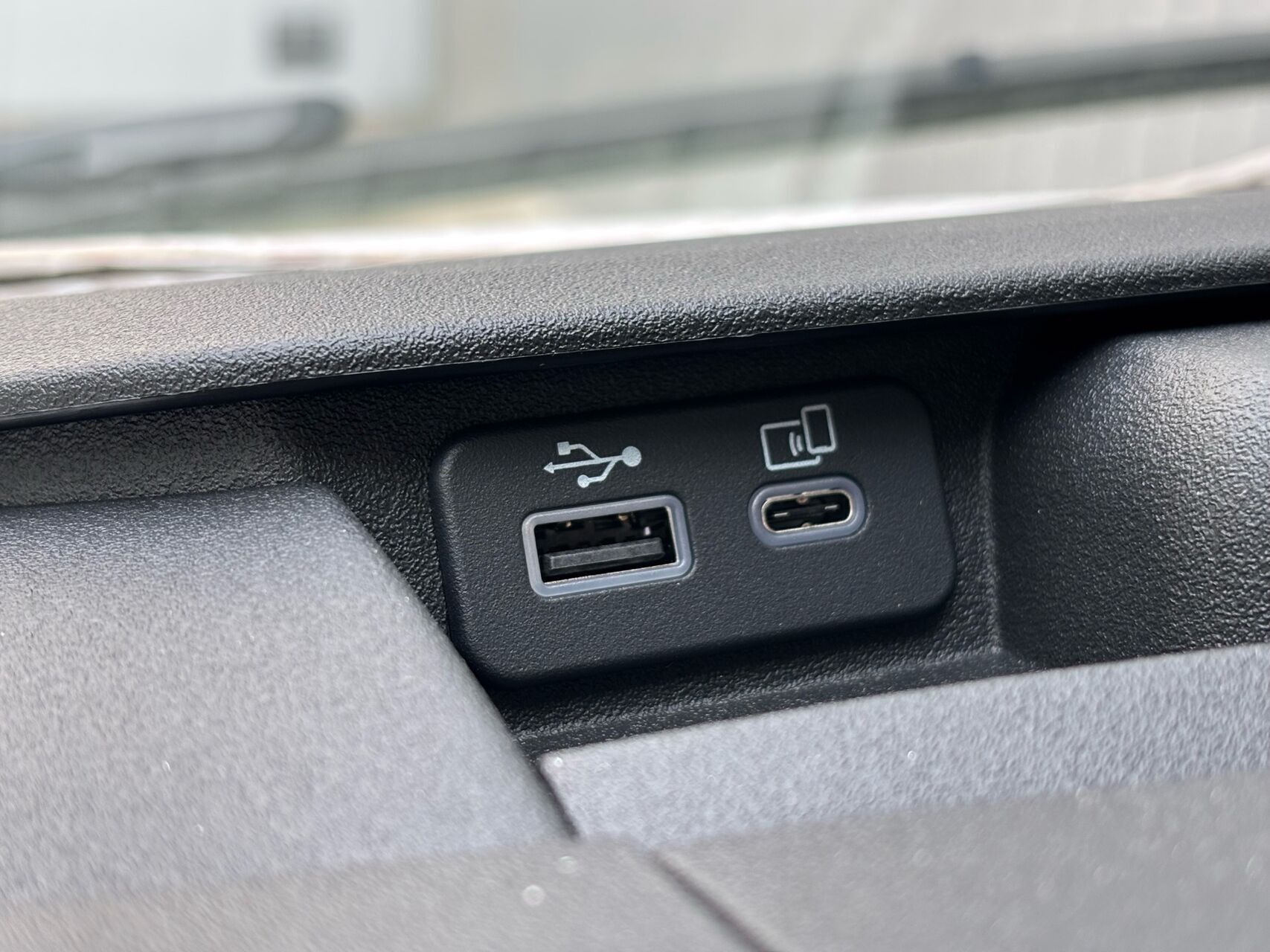 Hvid Iveco eDaily fra 2025