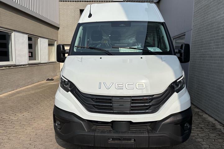 Hvid Iveco eDaily fra 2025