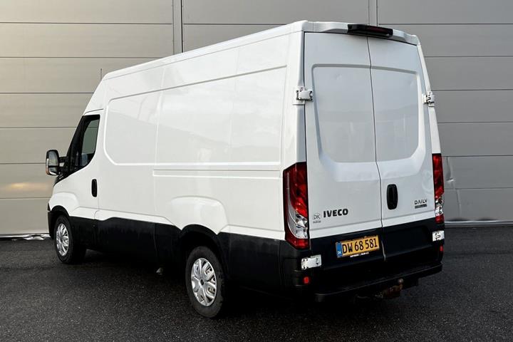 Hvid Iveco Daily fra 2016