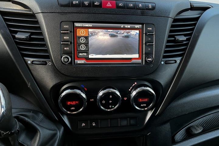 Hvid Iveco Daily fra 2016