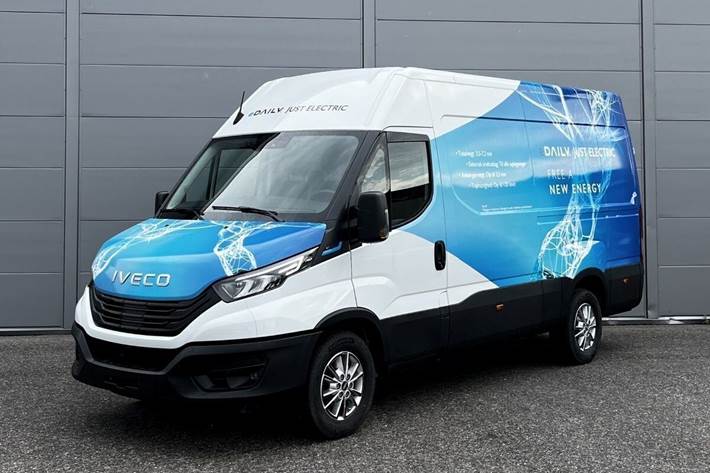 Hvid Iveco eDaily fra 2025 set udefra